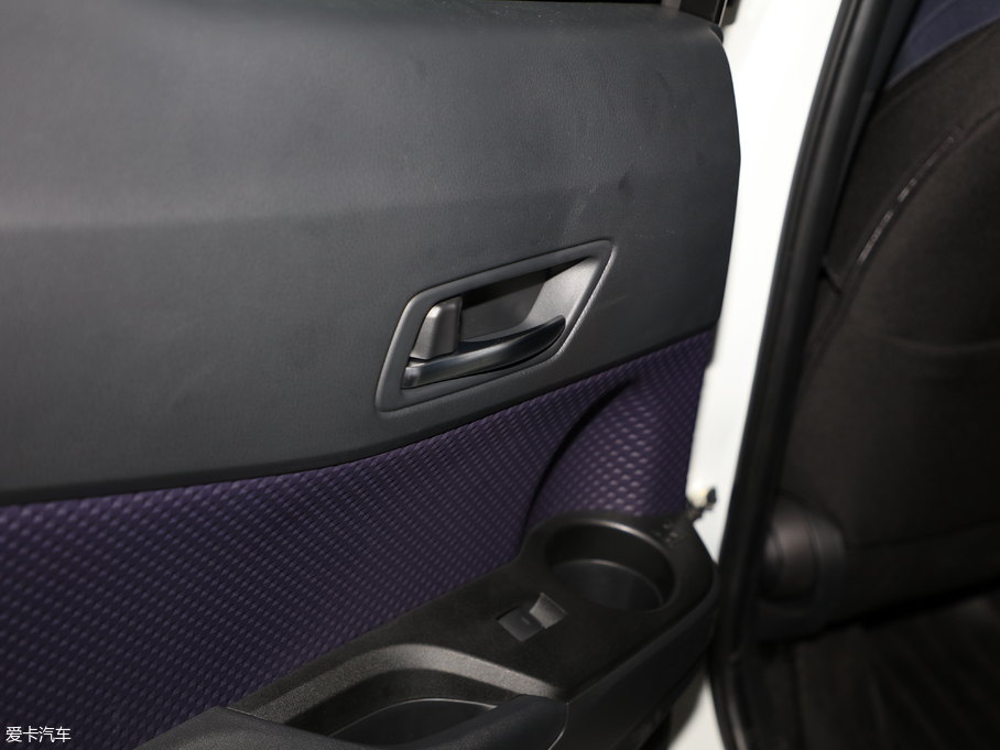 2018���S��C-HR 2.0L CVT��Խ�I�Ȱ� ��V