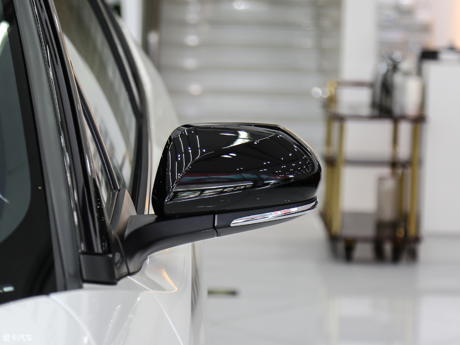 2018SC-HR 2.0L CVTIȰ V