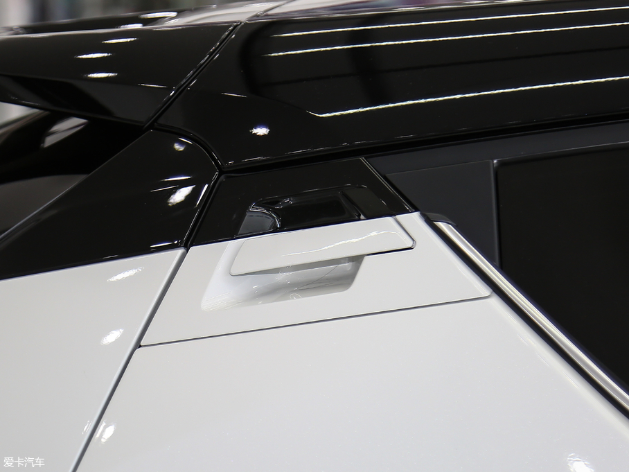 2018SC-HR 2.0L CVTIȰ V