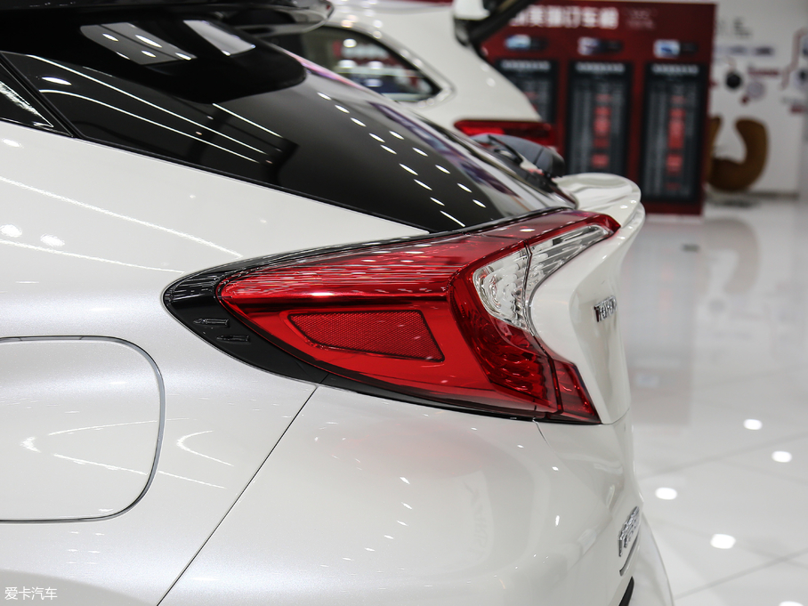 2018SC-HR 2.0L CVTIȰ V