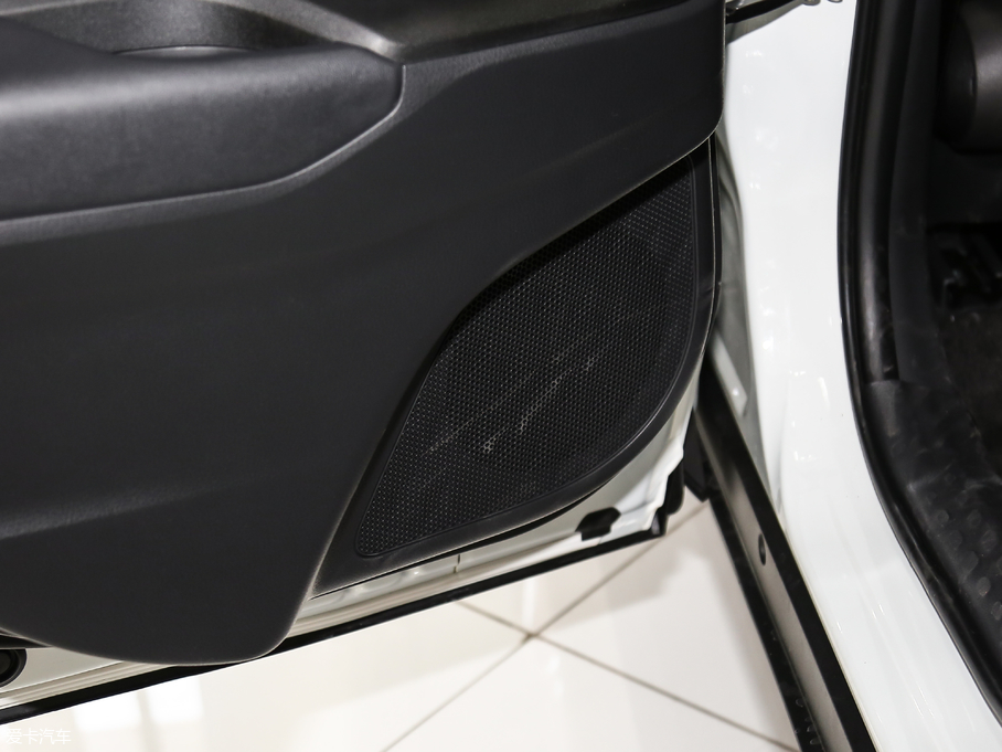 2018SC-HR 2.0L CVTIȰ V