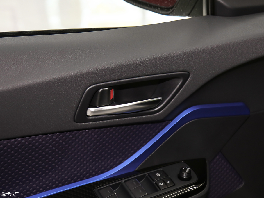 2018SC-HR 2.0L CVTI(lng)Ȱ V