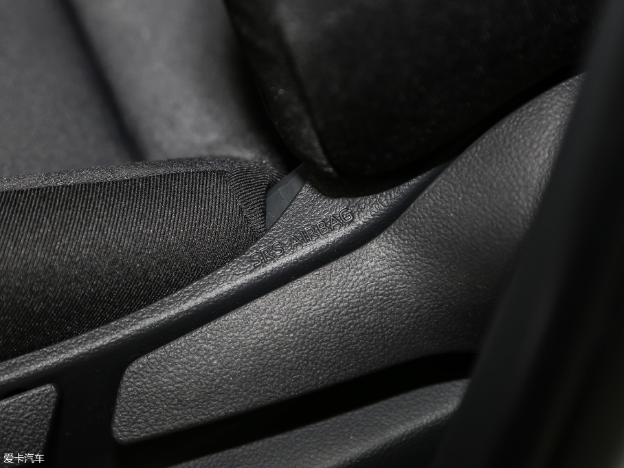 2018SC-HR 2.0L CVTIȰ V