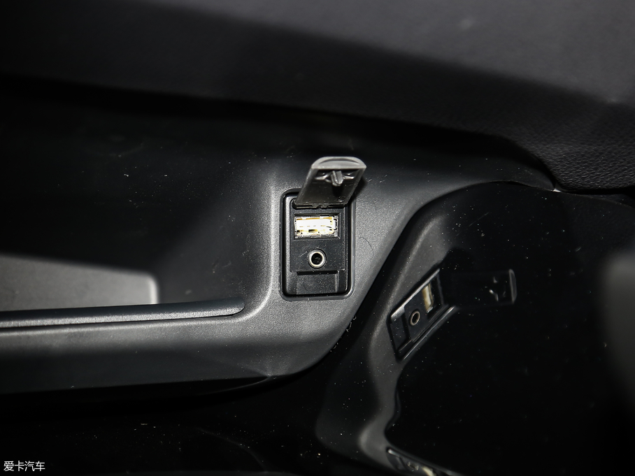 2018SC-HR 2.0L CVTIȰ V