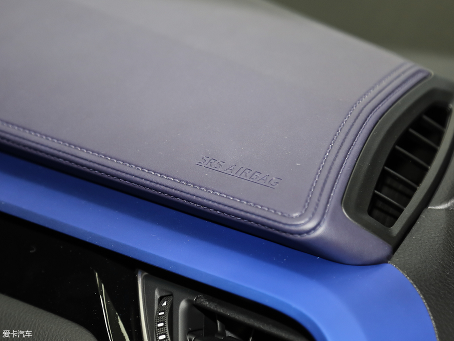 2018SC-HR 2.0L CVTIȰ V