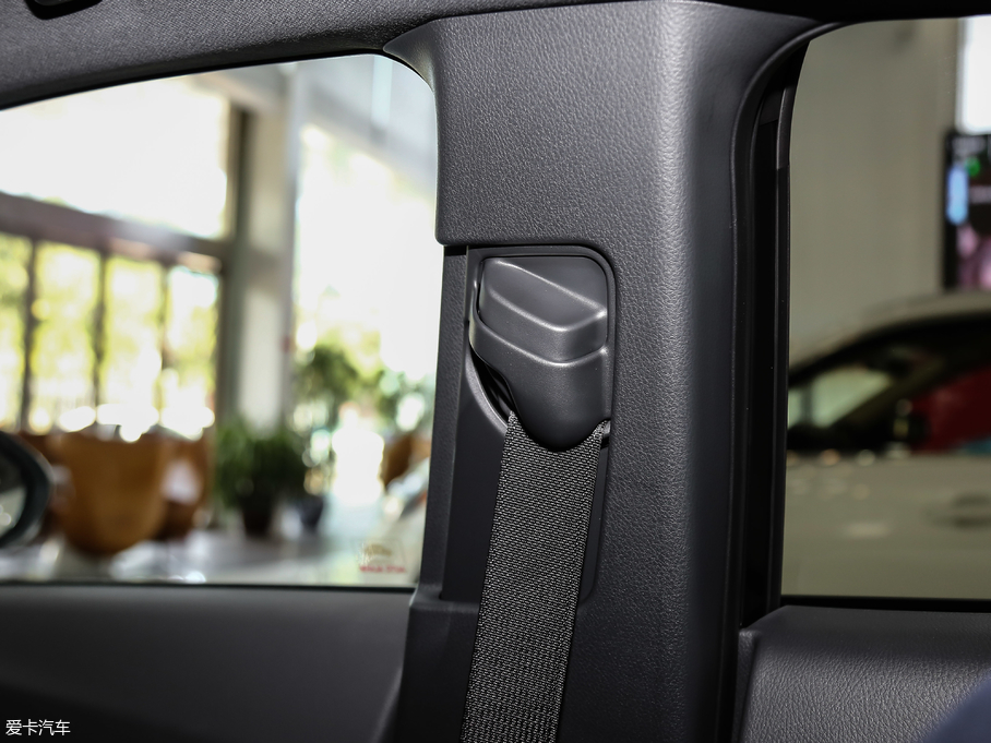 2018SC-HR 2.0L CVTI(lng)Ȱ V