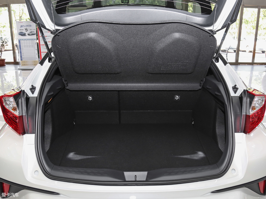 2018SC-HR 2.0L CVTIȰ V