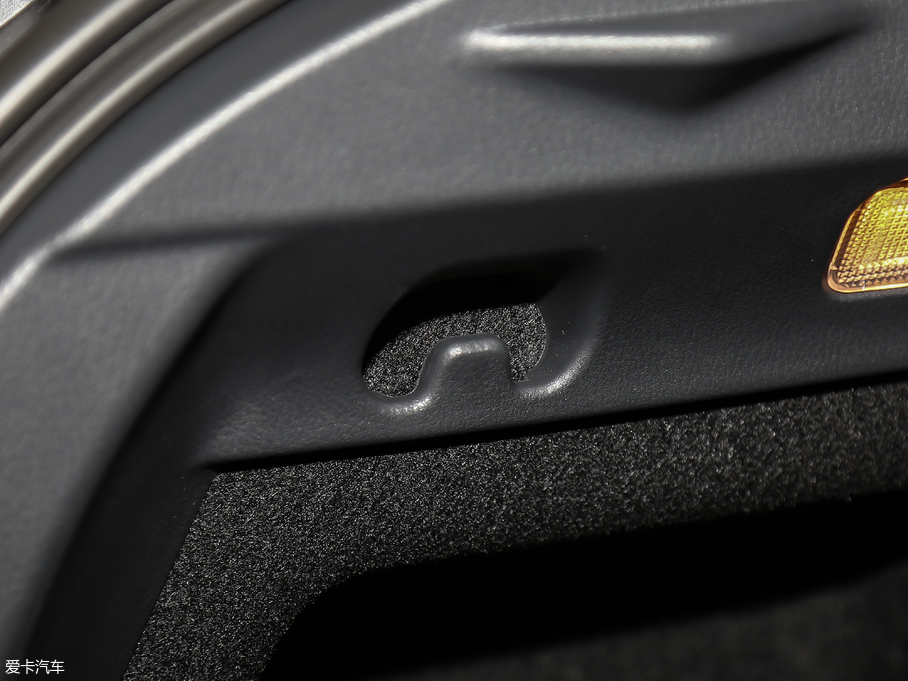 2018SC-HR 2.0L CVTIȰ V