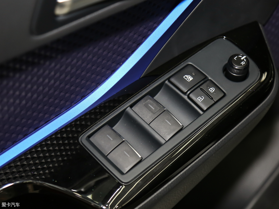 2018SC-HR 2.0L CVTIȰ V