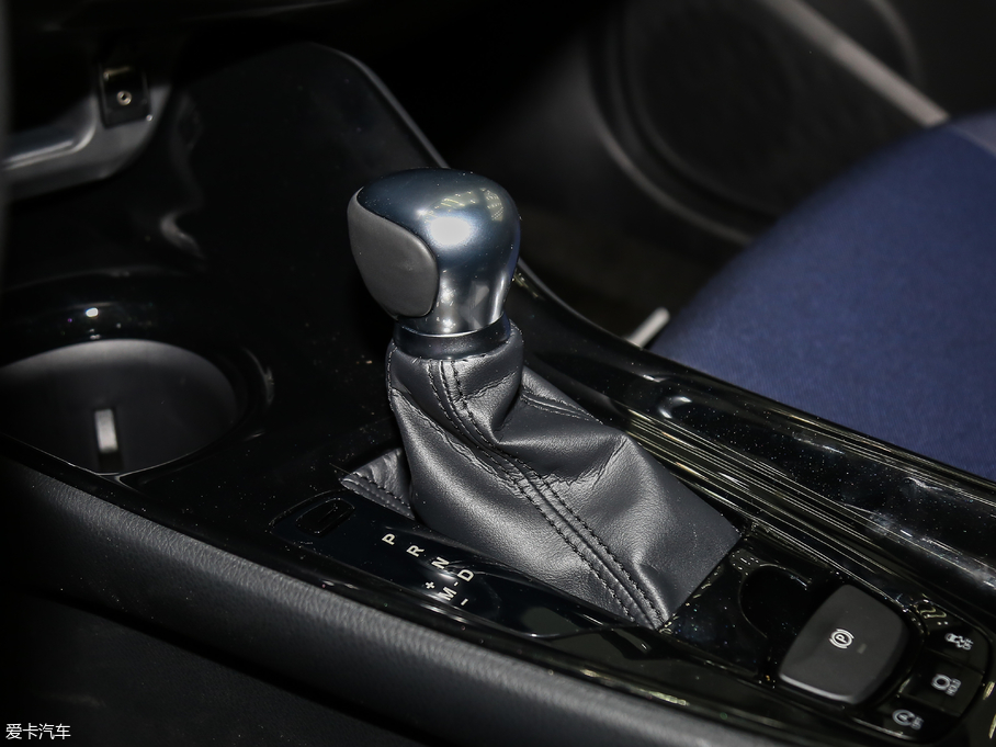 2018SC-HR 2.0L CVTIȰ V