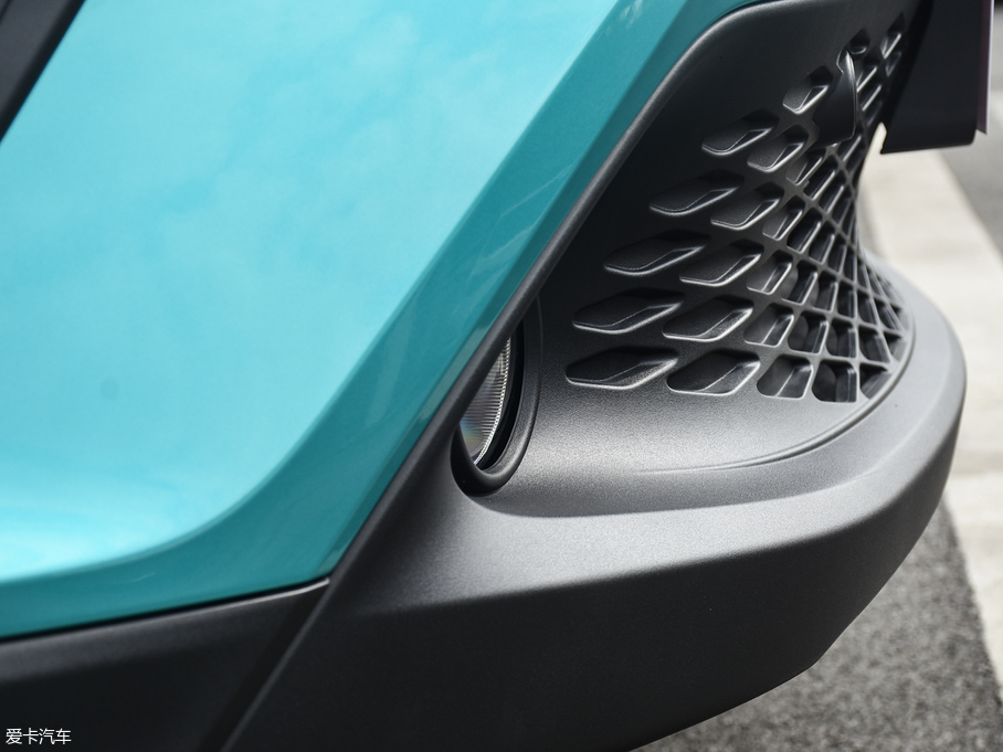 2018SC-HR 촰 2.0L CVTA V