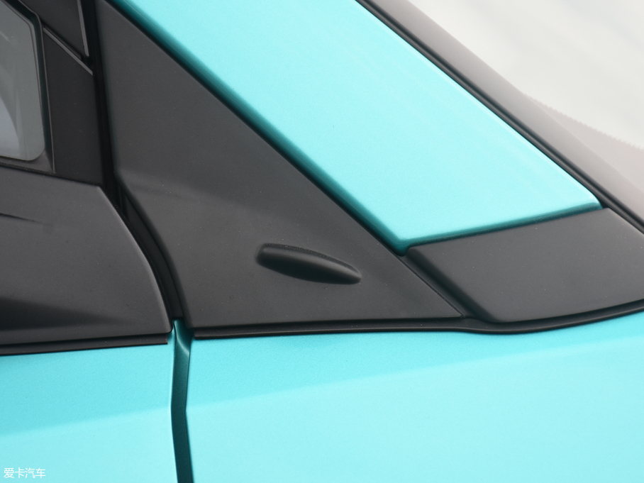 2018SC-HR 촰 2.0L CVTA V