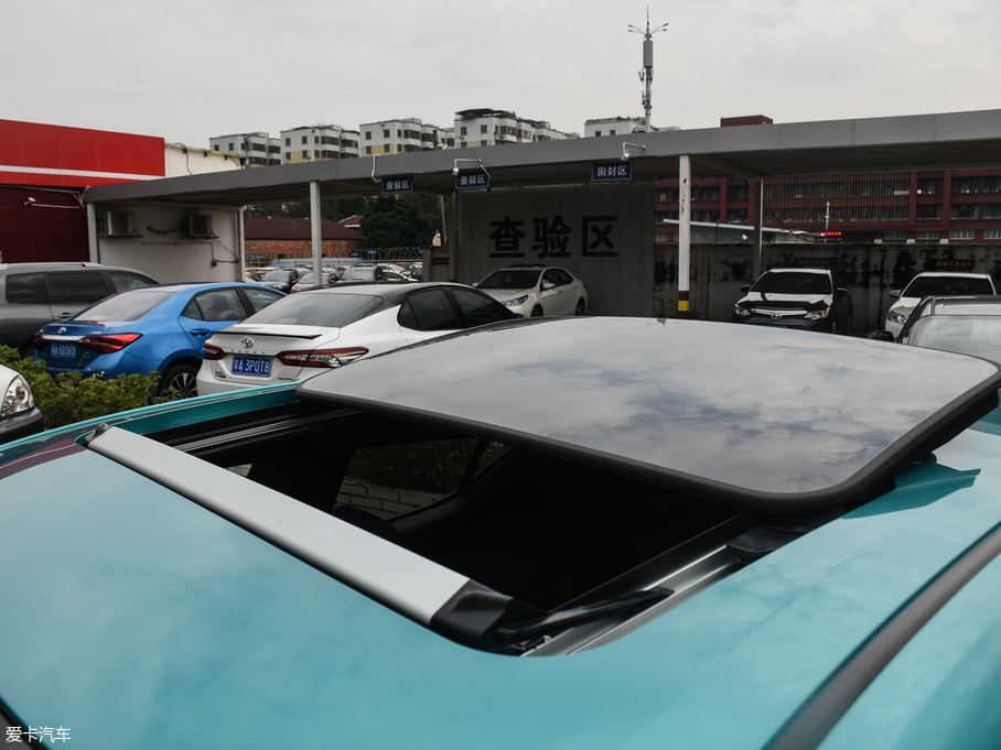 2018SC-HR 촰 2.0L CVTA V