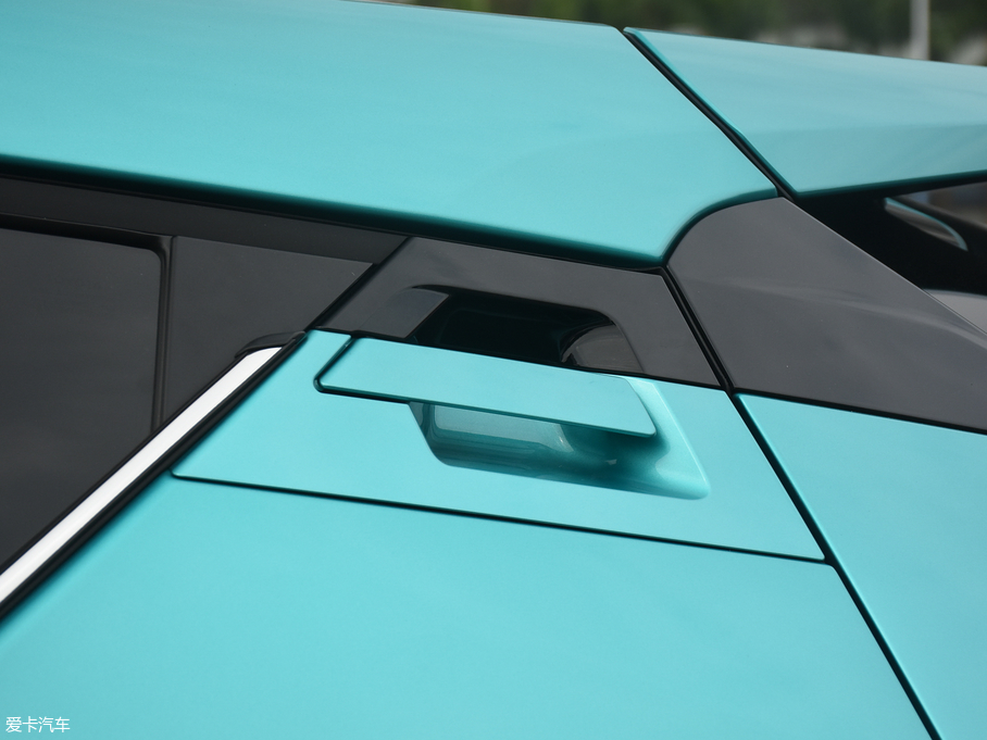 2018SC-HR 촰 2.0L CVTA V