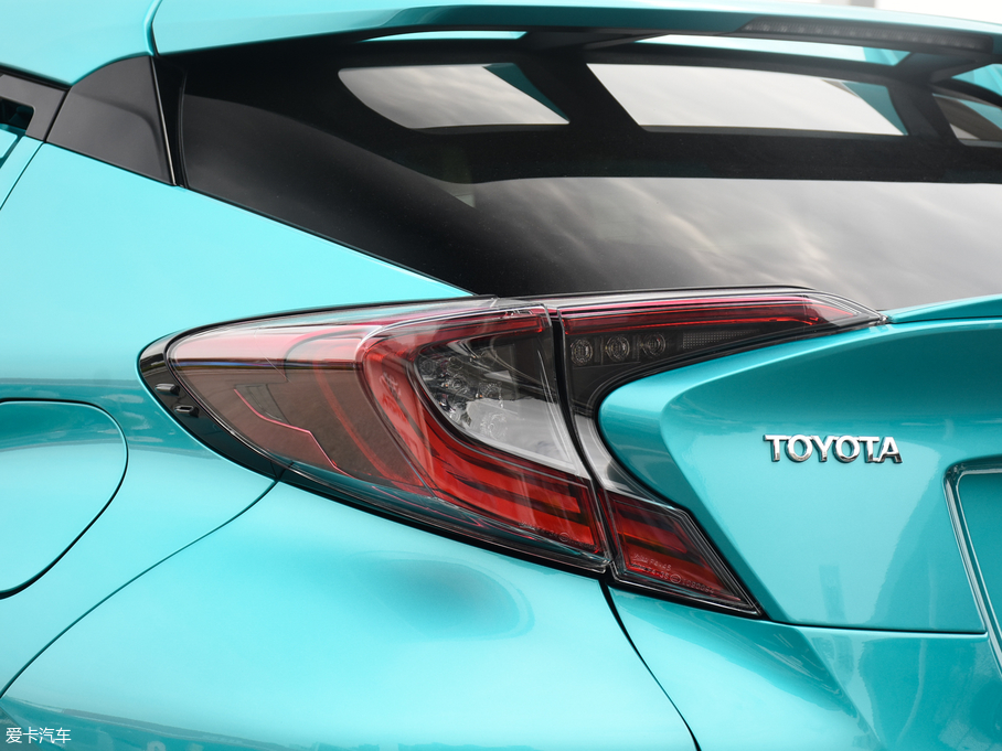 2018SC-HR 촰 2.0L CVTA V