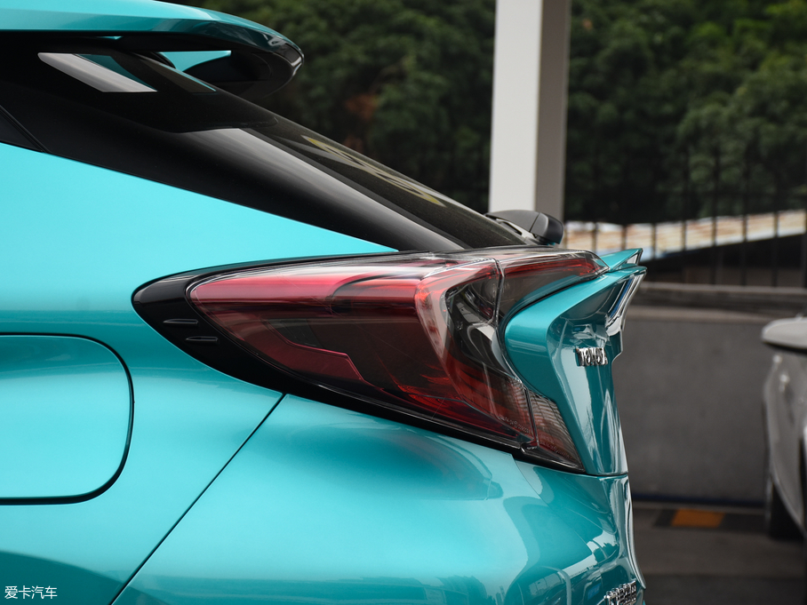 2018SC-HR 촰 2.0L CVTA V