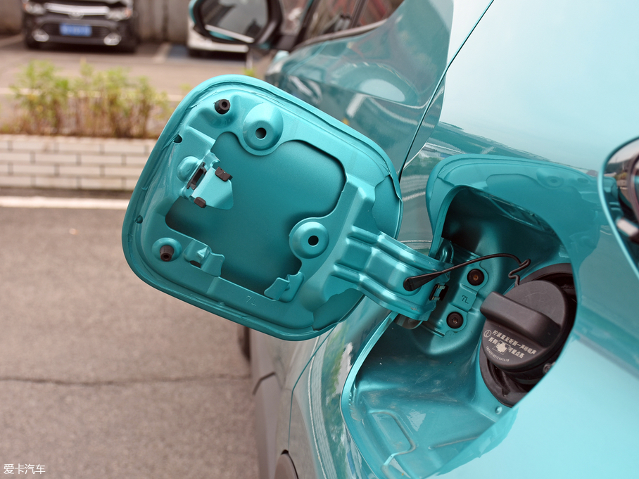 2018SC-HR 촰 2.0L CVTA V