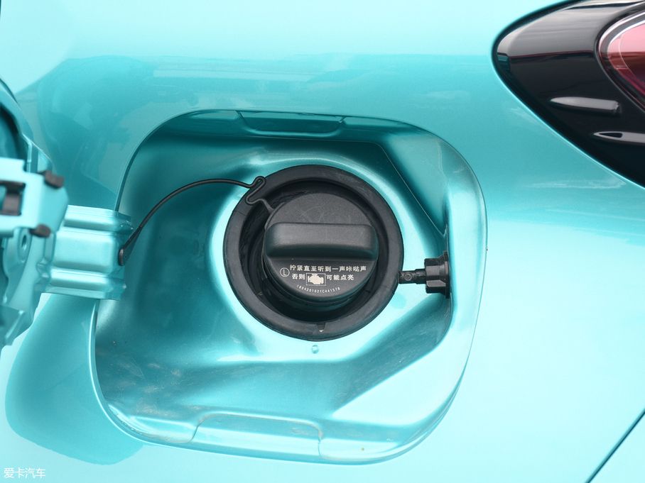 2018SC-HR 촰 2.0L CVTA V