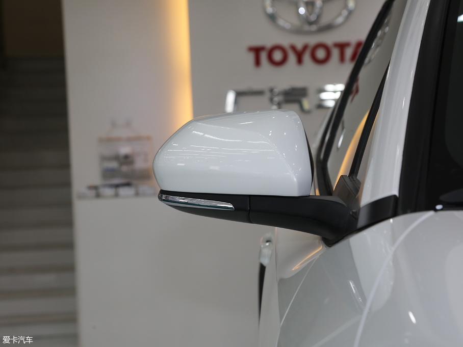 2018SC-HR 2.0L CVTIȰ V