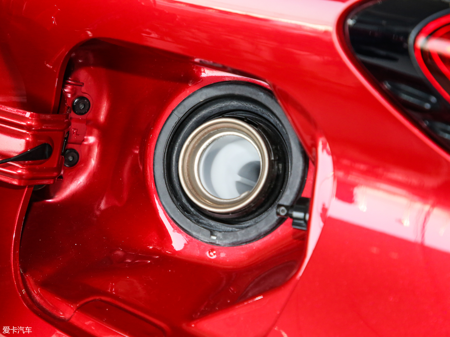 2018SC-HR 2.0L CVTIȰ V