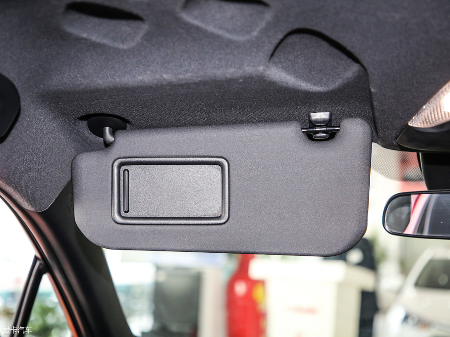 2018SC-HR 2.0L CVTIȰ V