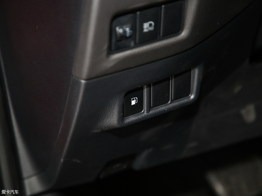 2018SC-HR 2.0L CVTIȰ V