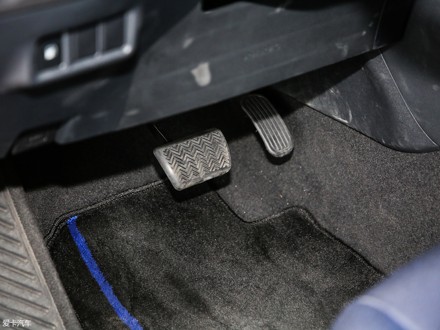 2018SC-HR 2.0L CVTIȰ V