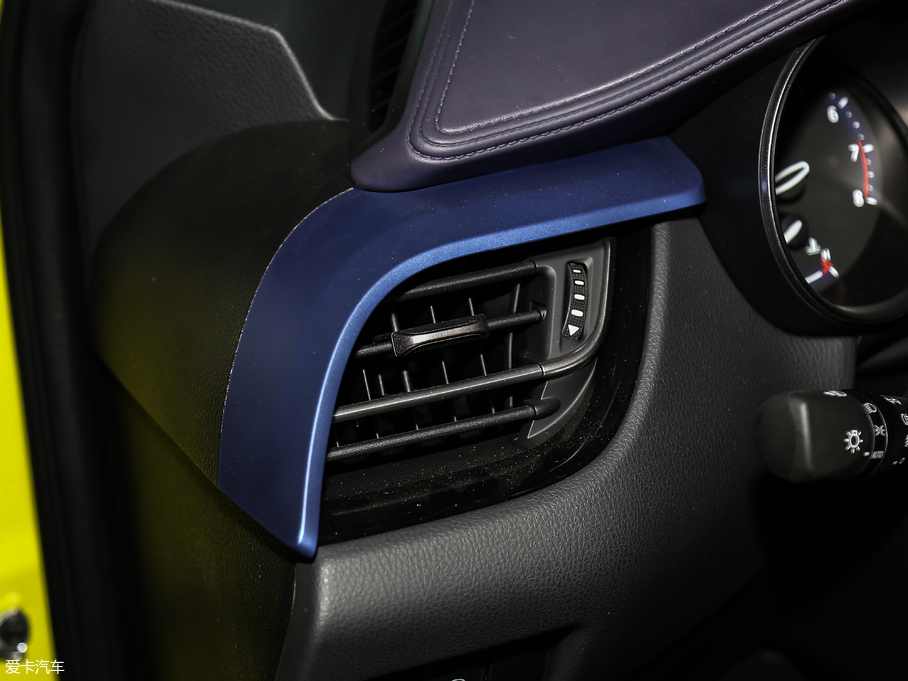 2018SC-HR 2.0L CVTԽA V