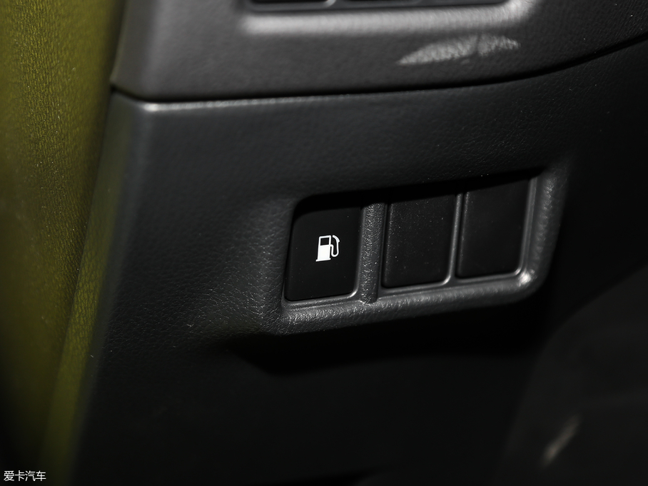 2018SC-HR 2.0L CVTԽA (gu)V