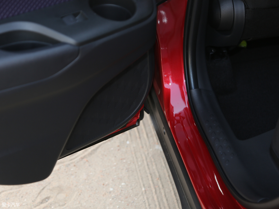 2018���S��C-HR �촰�� 2.0L CVT�I���� ��VI