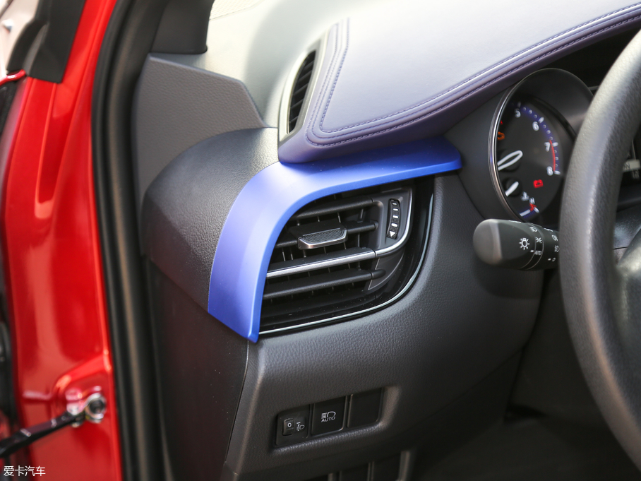 2018SC-HR 촰 2.0L CVTI VI