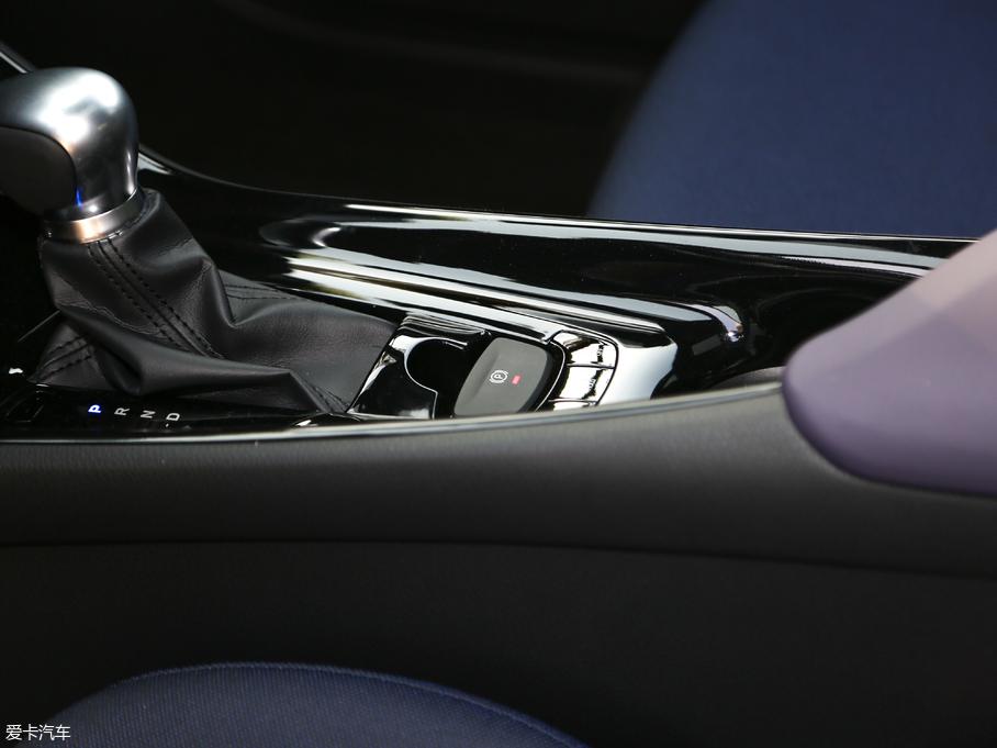 2018SC-HR 촰 2.0L CVTI VI