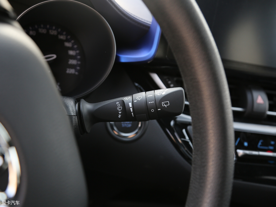 2018SC-HR 촰 2.0L CVTI VI