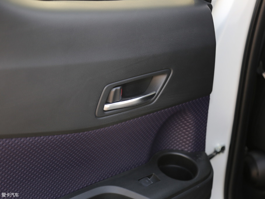 2018���S��C-HR �촰�� 2.0L CVT�����I���� ��VI