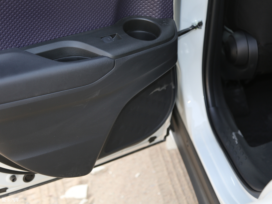 2018���S��C-HR �촰�� 2.0L CVT�����I���� ��VI