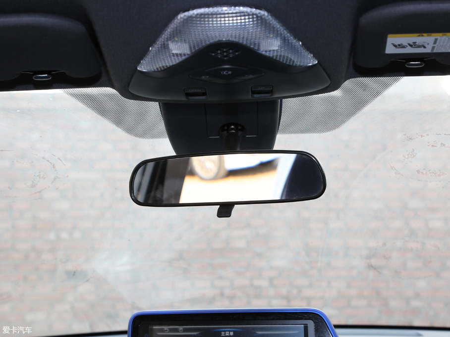 2018���S��C-HR �촰�� 2.0L CVT�����I(l��ng)���� ��(gu��)VI