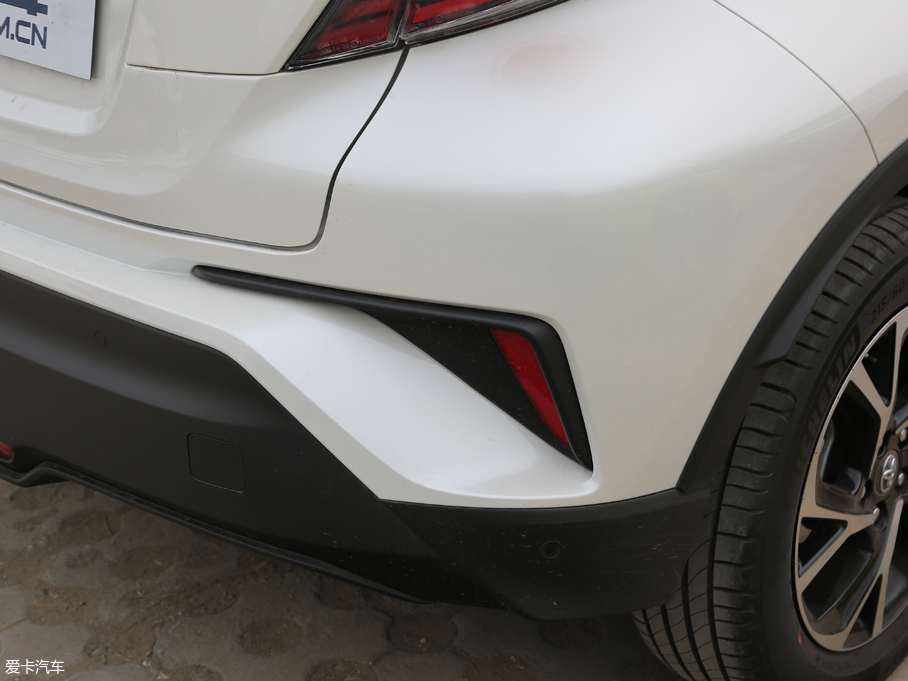 2018SC-HR 촰 2.0L CVTA VI