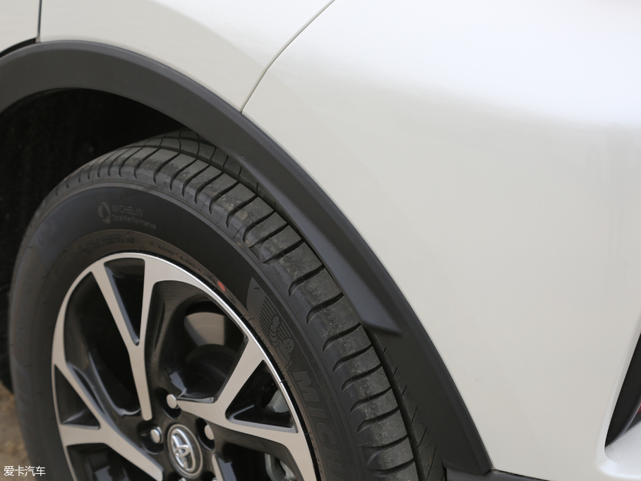 2018SC-HR 촰 2.0L CVTA VI