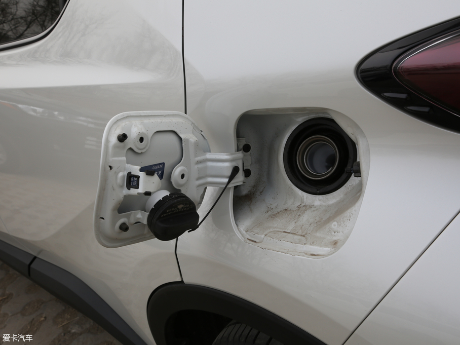 2018SC-HR 촰 2.0L CVTA VI