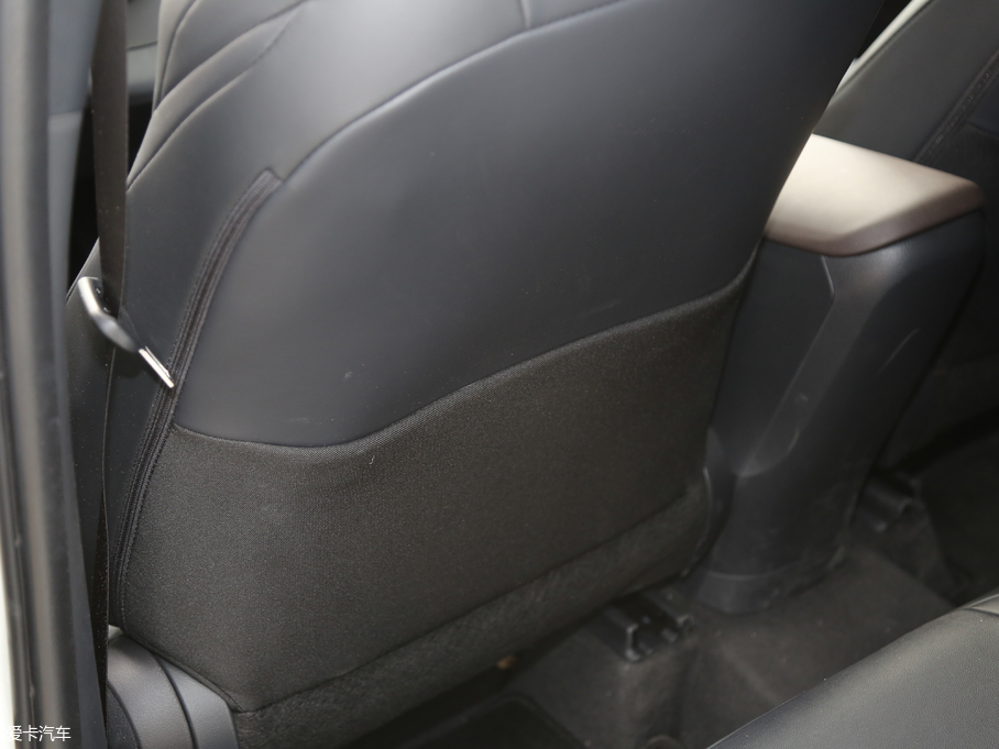 2018SC-HR 촰 2.0L CVTA VI