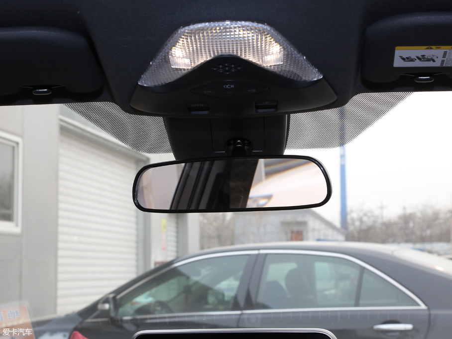 2018���S��C-HR �촰�� 2.0L CVT���A�� ��VI