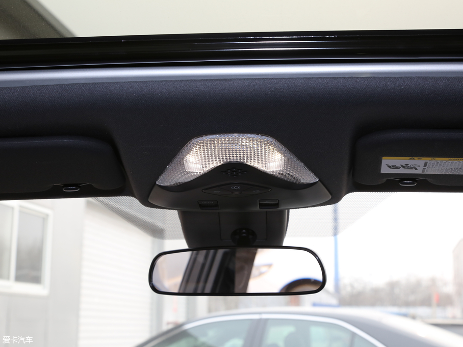 2018���S��C-HR �촰�� 2.0L CVT���A�� ��VI