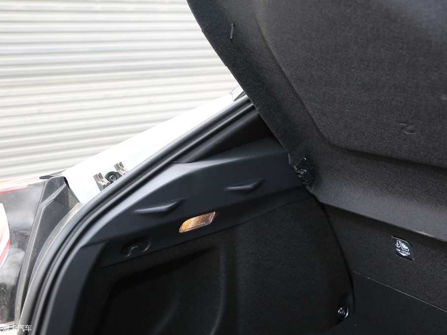 2018���S��C-HR �촰�� 2.0L CVT���A�� ��VI