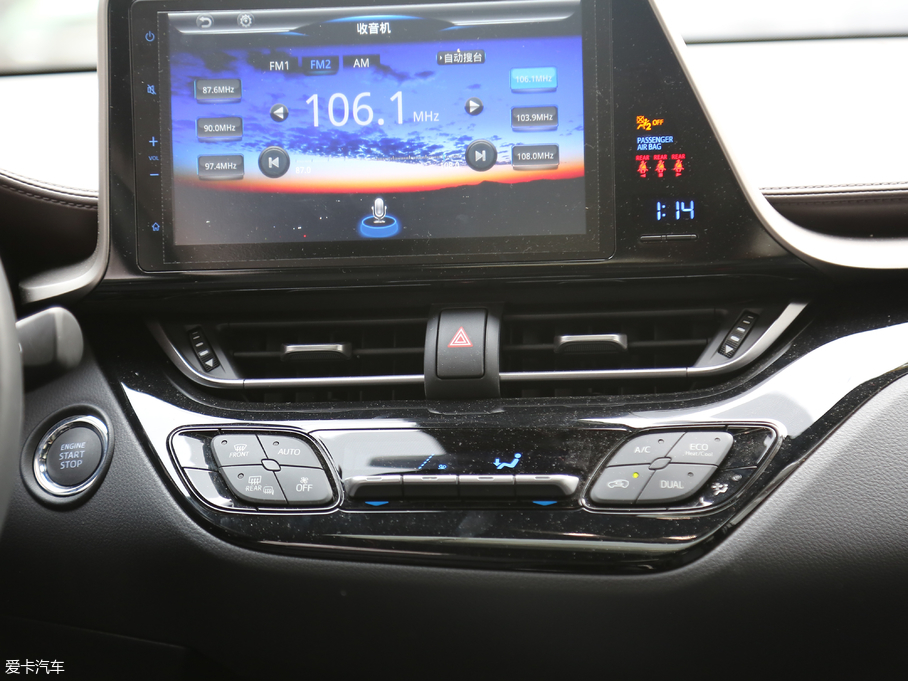 2018���S��C-HR �촰�� 2.0L CVT���A�� ��VI