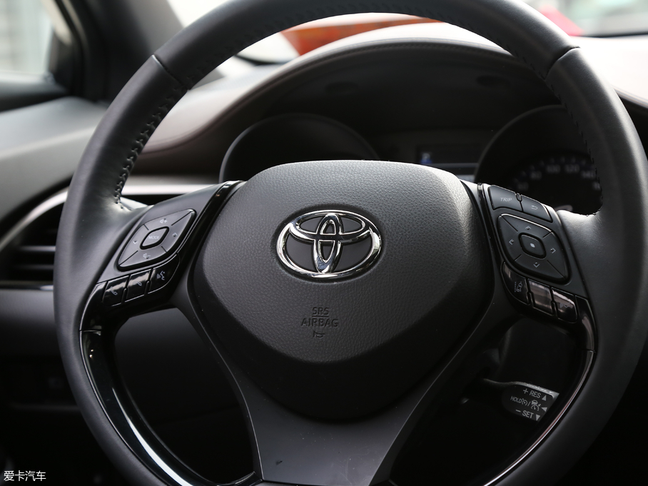 2018SC-HR 촰 2.0L CVTA VI