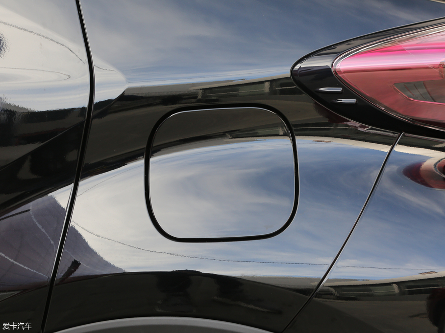 2018SC-HR 2.0L CVTܺA (gu)VI