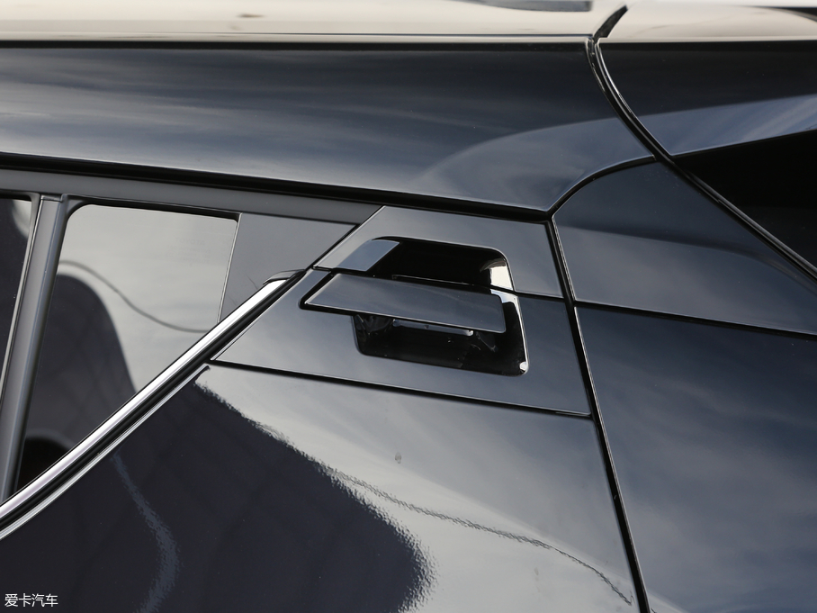 2018SC-HR 2.0L CVTܺA VI