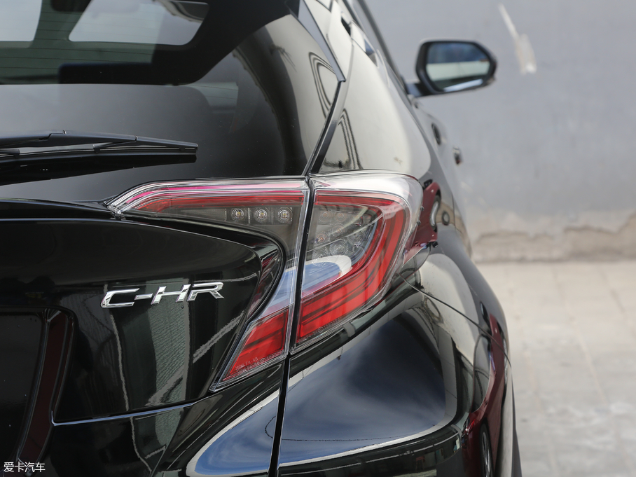 2018SC-HR 2.0L CVTܺA VI