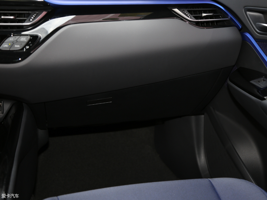 2018���S��C-HR 2.0L CVT���ܺ��A�� ��VI