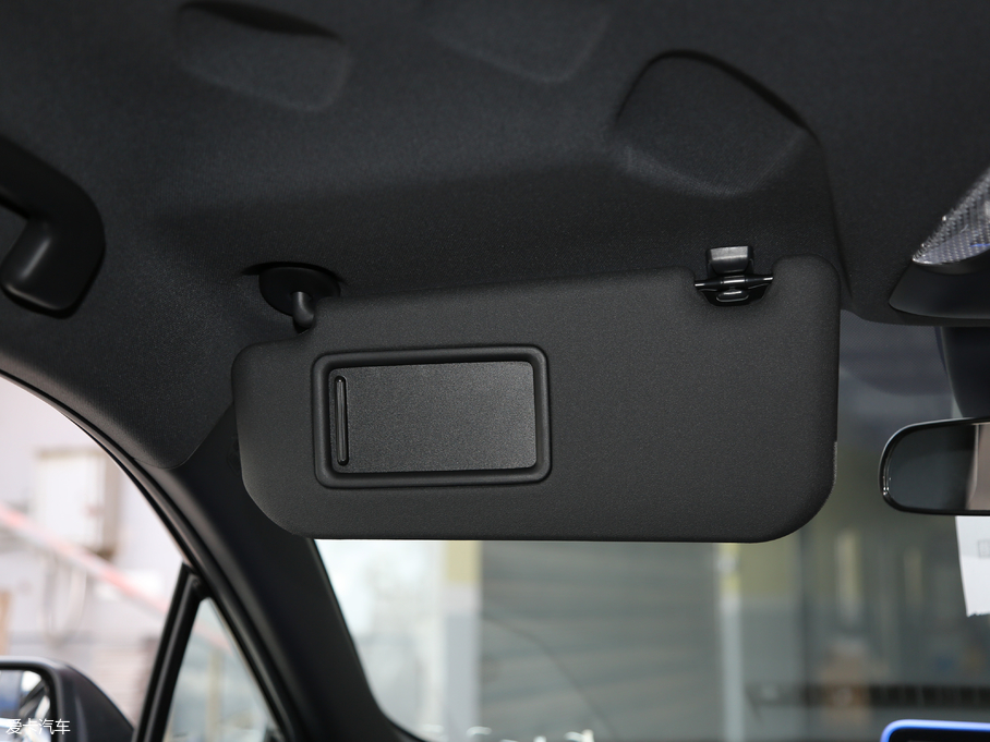 2018SC-HR 2.0L CVTܺA VI